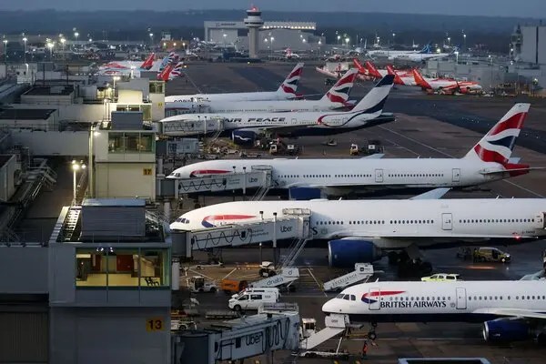 El Reino Unido investiga posible sabotaje ruso tras incendio en&nbsp;Heathrow