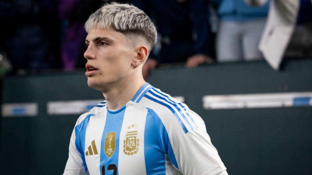 ¿Se va Garnacho del United? El futbolista puso en venta su casa y alimentó los&nbsp;rumores