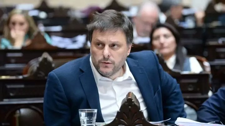 “Busco construir un espacio en donde todos tengan una percepción humanista”, los desafíos de Santoro para la construcción de su lista en&nbsp;CABA