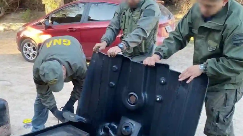 Cinco jujeños arrestados con 310 kilos de cocaína en tanques de&nbsp;combustible