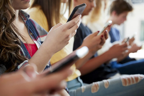  El 50% de los jóvenes en Argentina experimenta saturación debido al uso de las redes&nbsp;sociales