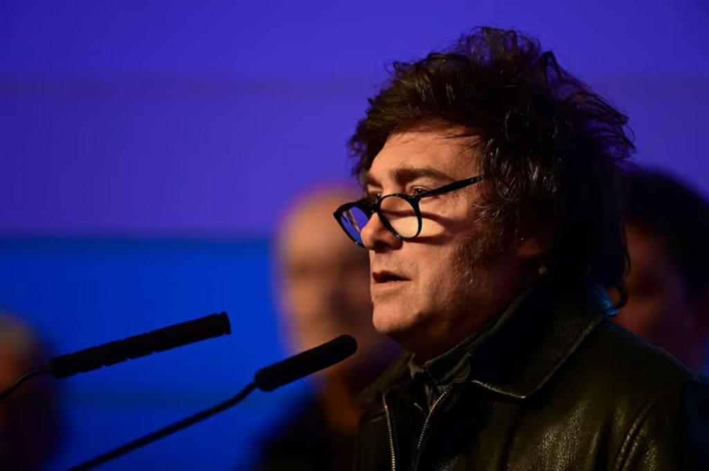  Milei establece una mesa política y reúne a gobernadores tras la derrota&nbsp;electoral