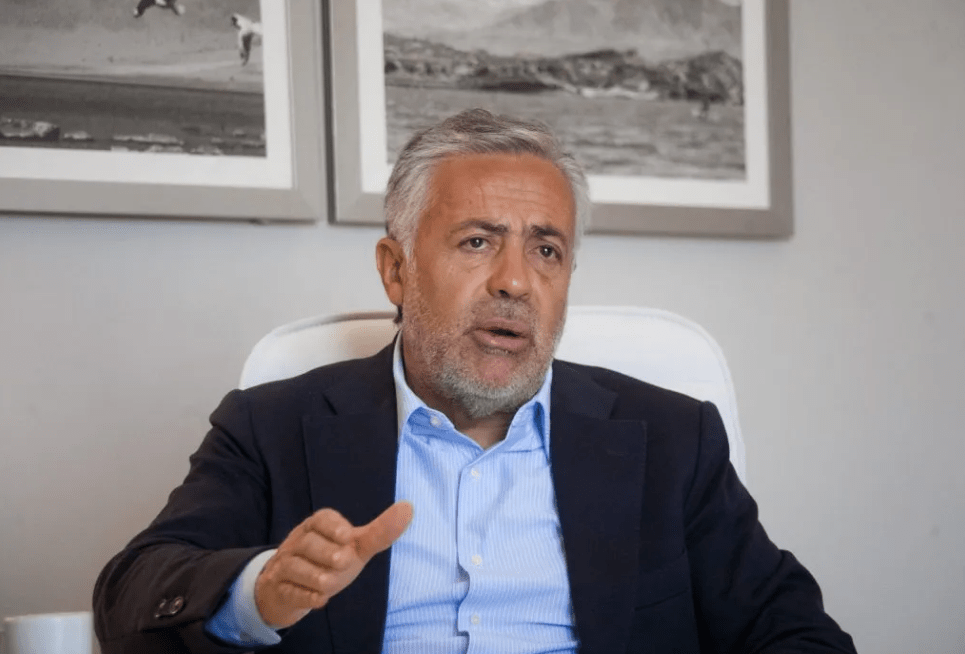 La imagen de Alfredo Cornejo retrocede por cuestionamientos a la gestión y al uso de los recursos&nbsp;públicos