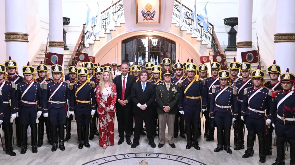 Acto oficial por los Granaderos: el presidente participó del aniversario de la histórica&nbsp;unidad