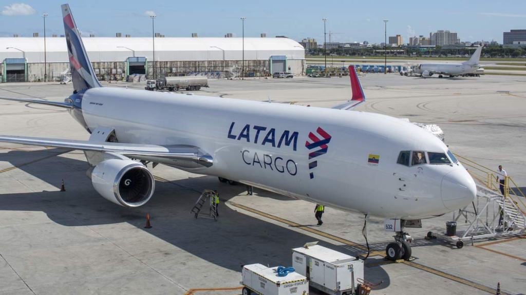 Un vuelo inédito trasladó 44 caballos desde Argentina hacia&nbsp;Europa