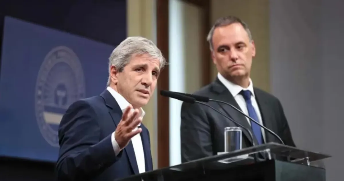 Caputo defendió a Adorni y aseguró que la polémica no afectará las inversiones en Argentina