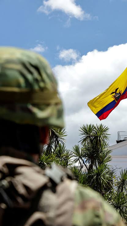 Ecuador habilita el despliegue de militares extranjeros para reforzar la lucha contra el crimen organizado