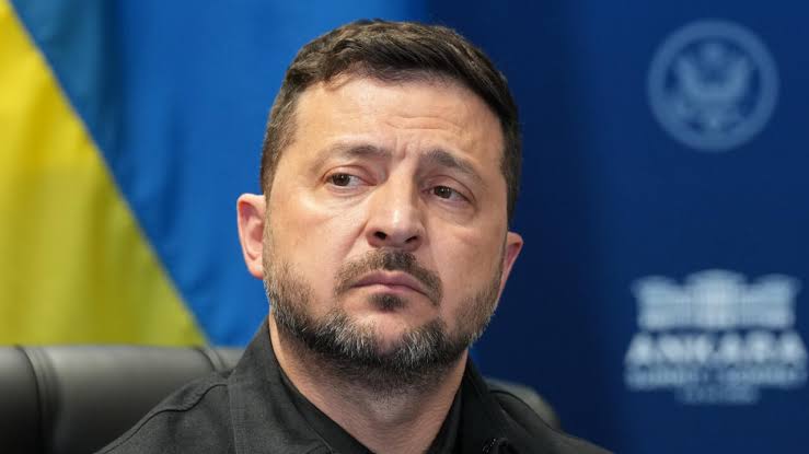 Zelenski descartó elecciones en plena guerra y advirtió sobre el riesgo de una mayor división en Ucrania