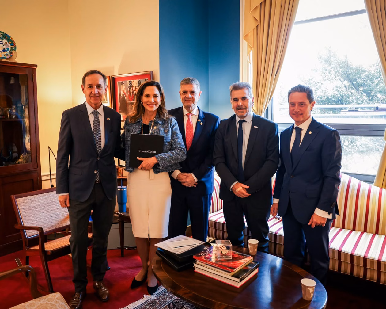 El PRO llevó su agenda internacional a Washington con reuniones en la Casa Blanca y el Congreso